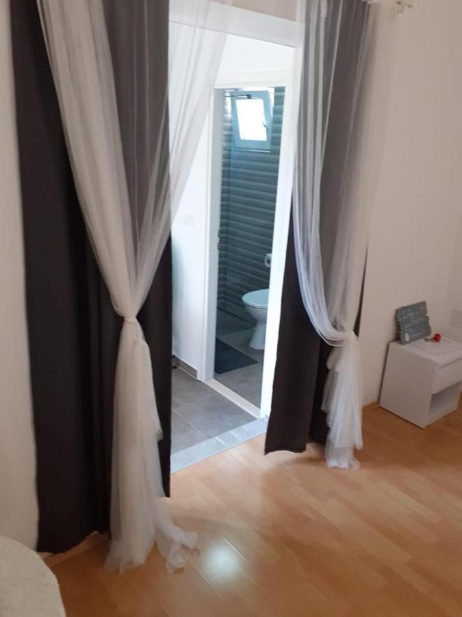 Apartments Ukic Rogoznica  Ngoại thất bức ảnh